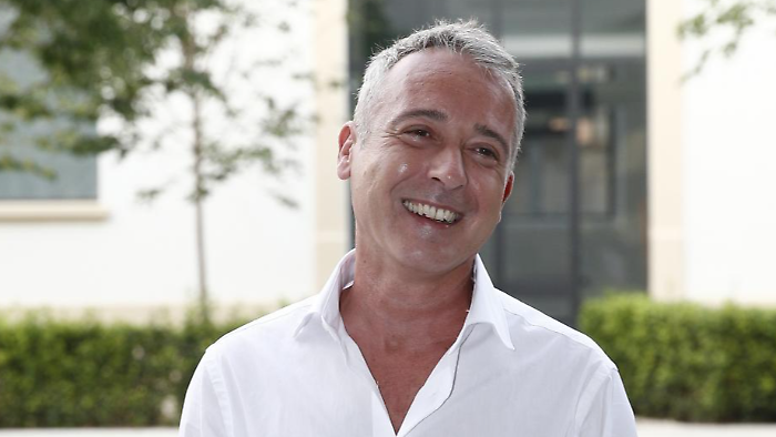 Pierluigi Diaco, chi è il conduttore di BellaFesta: gli inizi in tv, il coming out e l'unione civile con Alessio Orsingher