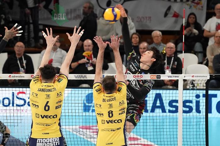 Rullo compresso Sir: con Modena la 20esima vittoria in 20 gare ufficiali (3-0)