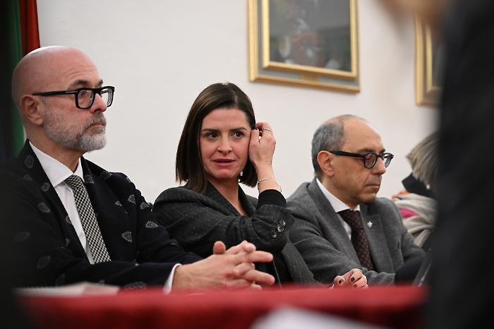 Conferenza  di fine anno in Comune