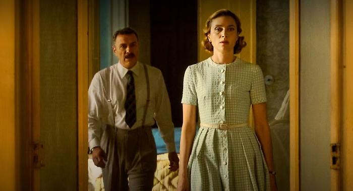 Questi fantasmi stasera in tv lunedì 30 dicembre su Rai 1: trama e cast dell'adattamento a cura di Alessandro Gassmann