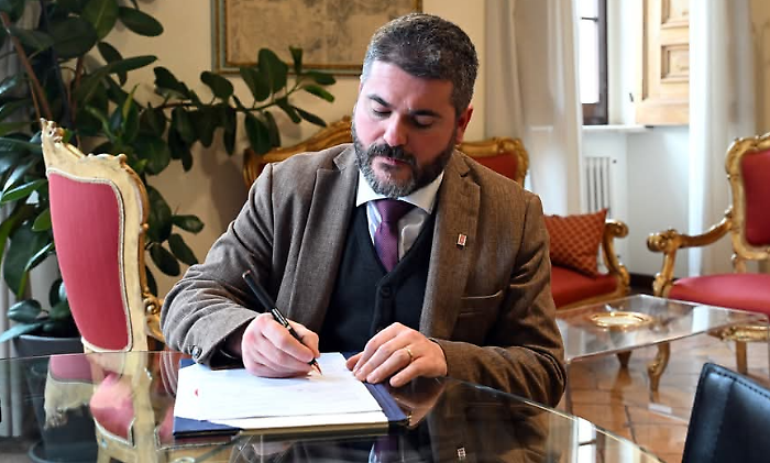 Crisi energetica, ecco il testo della nuova legge sulle rinnovabili: "Piccoli e medi impianti diffusi sul territorio"