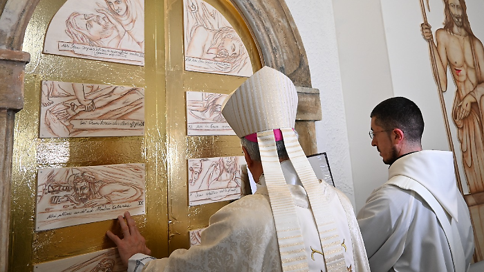 Giubileo, aperta la porta santa nel carcere di Spoleto