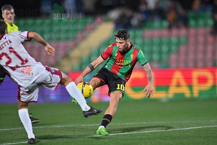 La Ternana assedia il Pontedera ma il fortino toscano resiste: 0-0