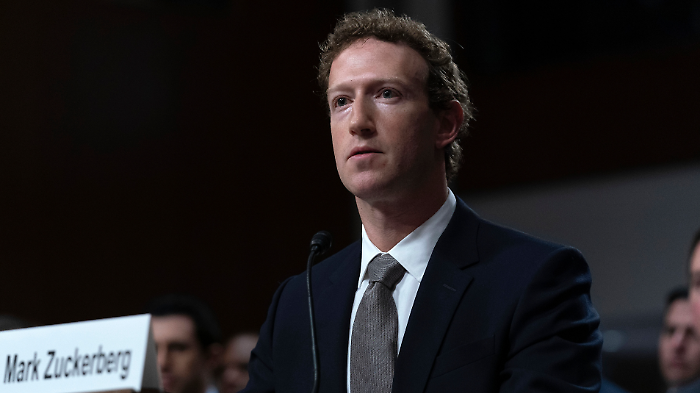 Meta, Mark Zuckerberg elimina il fact-checking da Facebook e Instagram: ecco cosa cambia 