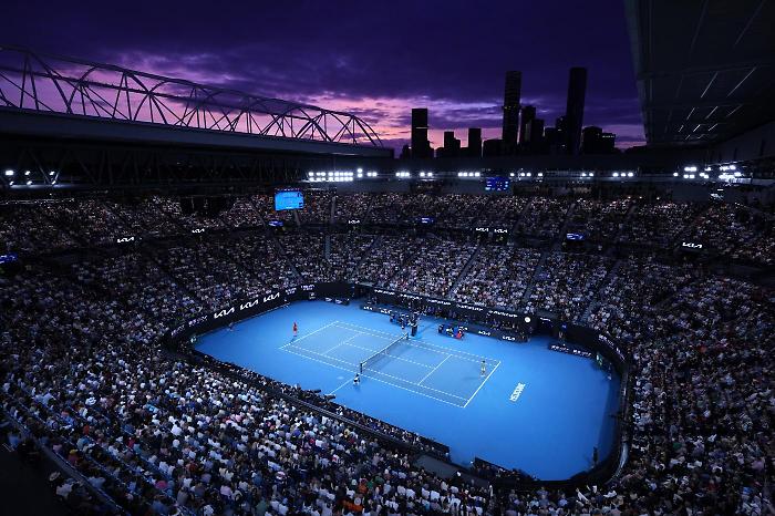 Australian Open 2025, tutto quello che c'è da sapere: sorteggio, montepremi, programma e i possibili avversari di Jannik Sinner