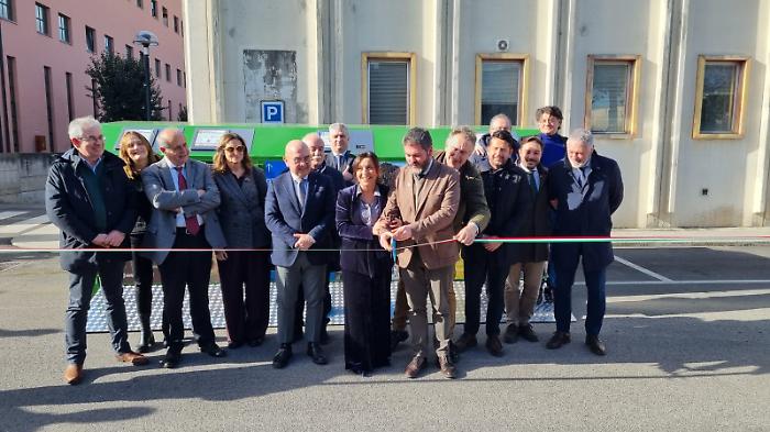 isole ecologiche terni rifiuti