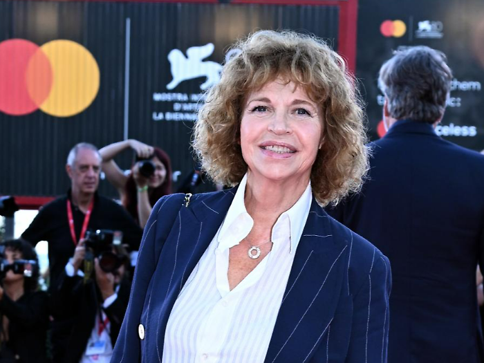 Anna Galiena, chi è l'attrice ospite a Verissimo: dal divieto di recitare del padre a stella del cinema, i divorzi e la lite con Tinto Brass