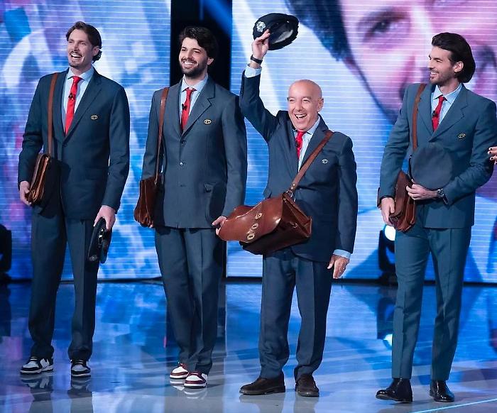 C'è posta per te, chi sono i postini: dallo storico Marcello Mordino all'ex di Noemi Bocchi Gianfranco Apicerni