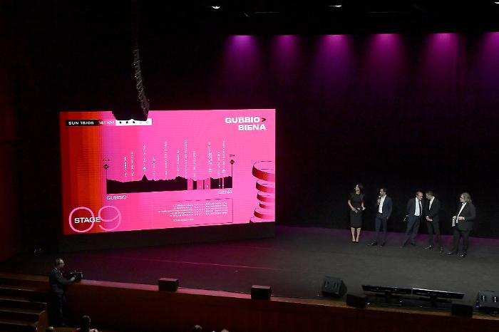 Presentato il 108esimo Giro d'Italia, la nona tappa partirà da Gubbio e arriverà a Siena