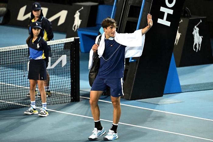 Australian Open, Passaro lotta ma deve cedere a Bonzi al quarto set