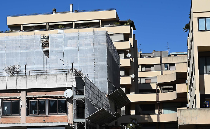 Il comando dei vigili trasloca nel palazzo a rischio criminalità: ecco il piano per salvare Fontivegge