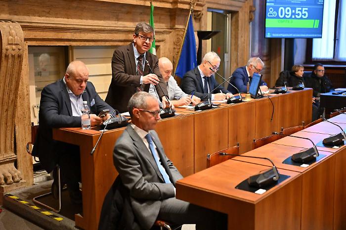 Acciaierie, De Rebotti in audizione: "Accelerare sulla firma per Ast". Bandecchi: "L'Accordo &egrave; per il disinquinamento della citt&agrave;"