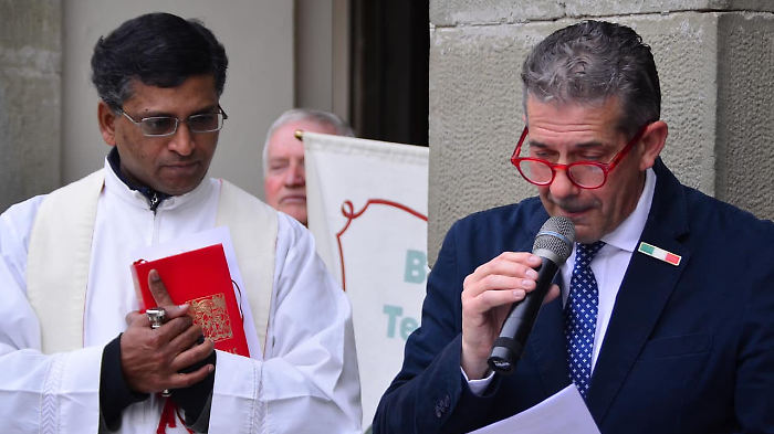 Il prete e il sindaco