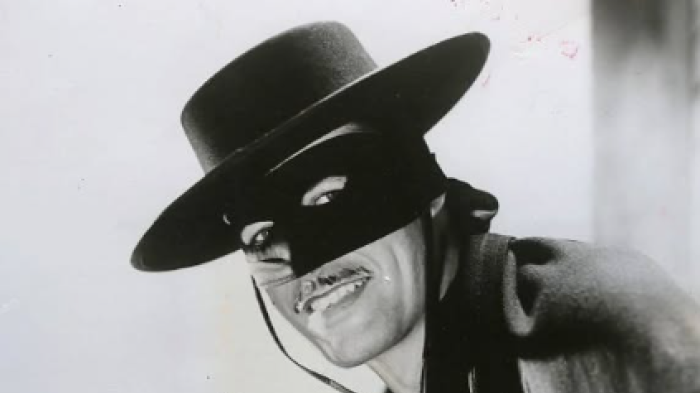 Dal primo Zorro, Guy Williams alla serie tv su Canale 5 in onda martedì 21 gennaio: ecco la leggenda della storia