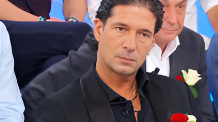 Finito il triangolo amoroso tra Diego, Sabrina e Cristina, lui rimane solo e balla con Gloria: ecco quello che è successo a Uomini e Donne in tv su Canale 5
