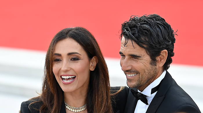 Caterina Balivo, la crisi d'amore con il marito Guido Maria Brera è solo un vecchio ricordo: la conduttrice torna oggi in tv su Rai 1 a La Volta Buona