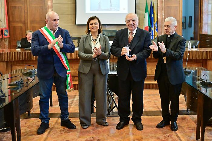Giorno della Memoria, in Prefettura la consegna delle medaglie d'onore in ricordo di 4 deportati