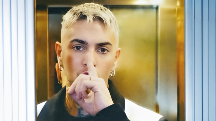 L'addio di Emis Killa al Festival di Sanremo 2025: "Apprendo oggi dai giornali che sono indagato". Scopri quello che è successo  
