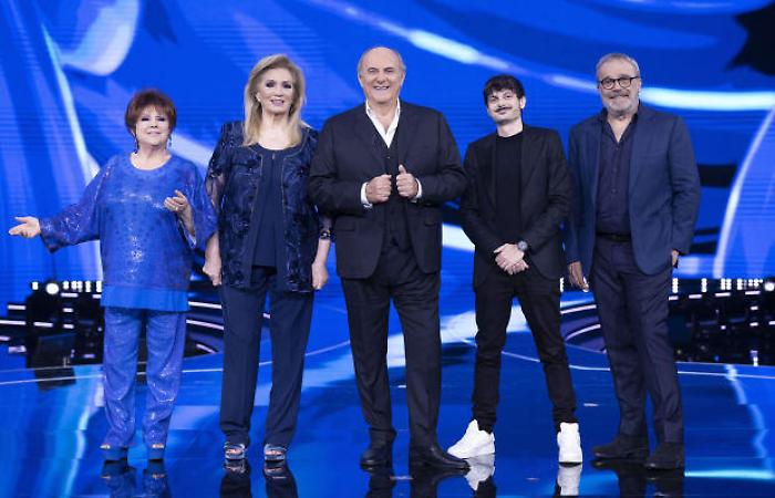 Io canto senior stasera in tv venerdì 31 gennaio su Canale 5: tutte le anticipazione dell'attesissima finale 