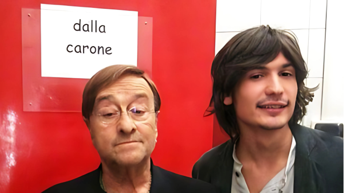 Pierdavide Carone sul palco di Ora o mai più stasera in tv sabato 1° febbraio su Rai 1: ecco il successo con Lucio Dalla al Festival di Sanremo 2012