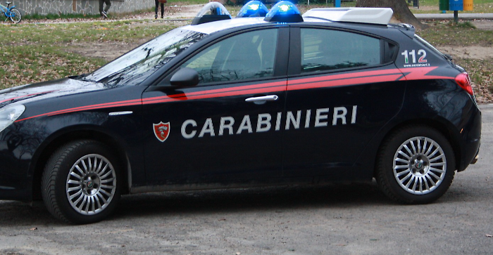 Orvieto, si cala pantaloni e mutande davanti a un gruppo di giovani in pieno centro: 31enne denunciato per atti osceni in luogo pubblico