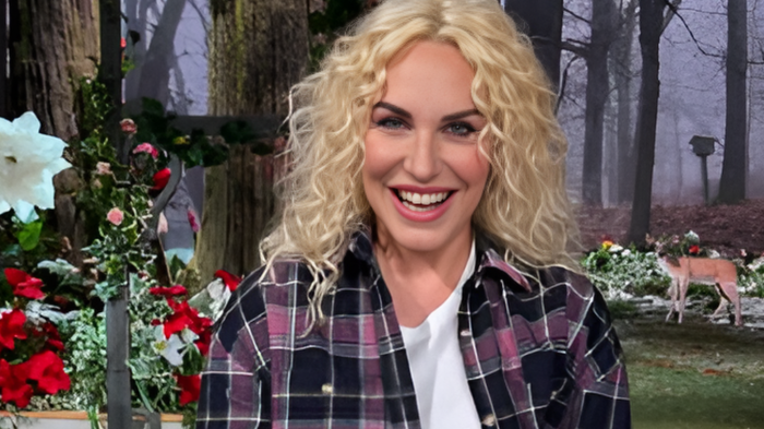Antonella Clerici torna in tv con E' sempre Mezzogiorno su Rai 1, martedì 3 febbraio: la conduttrice svela il suo segreto per tenersi in forma