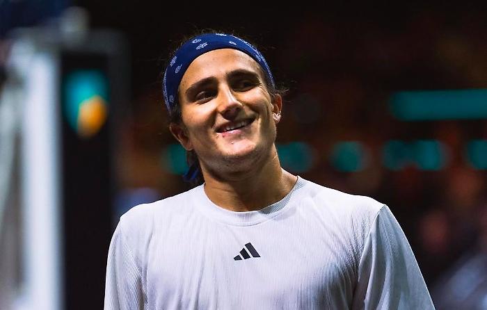 Mattia Bellucci vola nel ranking Atp: è in top 70. Ecco quanti soldi guadagna con la semifinale a Rotterdam
