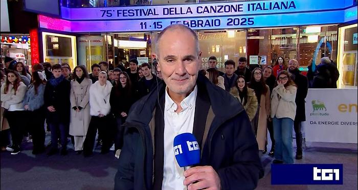 Paolo Sommaruga, chi è il volto del Tg1 a Sanremo: da allievo di Vincenzo Mollica a inviato speciale al Teatro Ariston