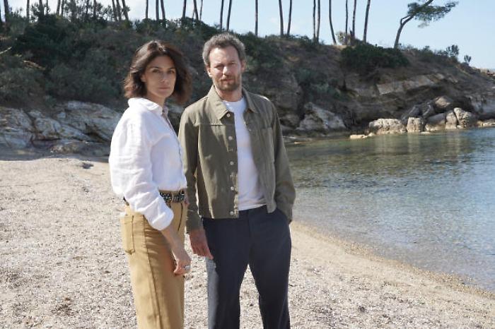 Le onde del passato stasera in tv mercoledì 19 febbraio su Canale 5: anticipazioni e trama della nuova serie tv