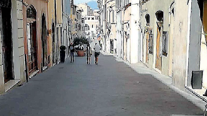 Spoleto, doppio arresto in un pomeriggio, tre giorni dopo evade e torna a seminare il panico in corso Garibaldi