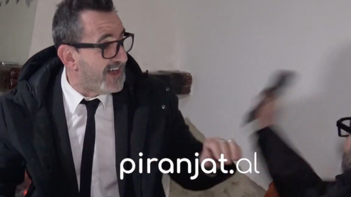 Aggredito a schiaffi e calci giornalista de Le Iene