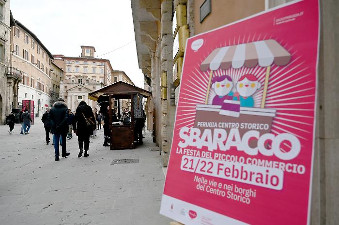 Sbaracco promosso in centro a Perugia. E con la primavera riapriranno tanti negozi