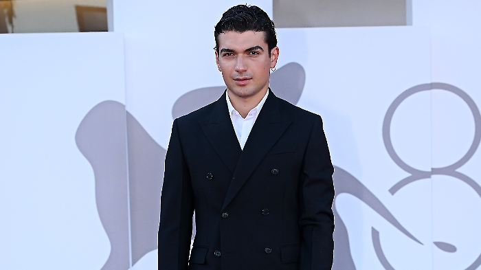 Giacomo Giorgio ospite da Caterina Balivo a La Volta Buona lunedì 24 febbraio su Rai 1: dalla nuova fiction Belcanto al presunto flirt con Victoria Stella Doritou