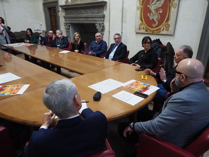 Presentate le nuove linee bus