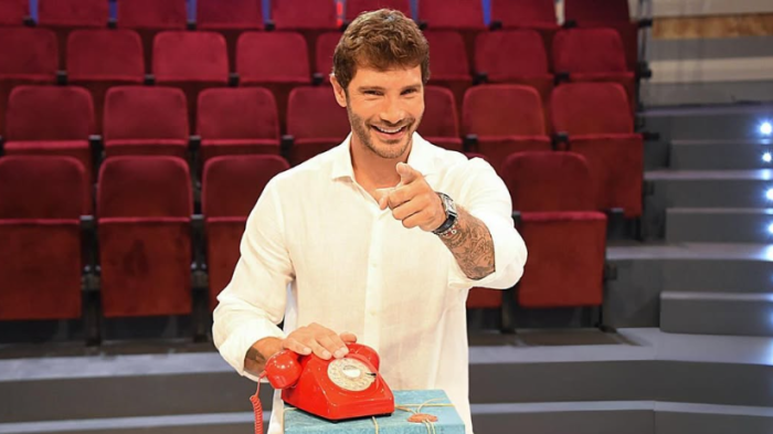 Affari Tuoi stasera in tv martedì 25 febbraio su Rai 1: ecco com'è andata la puntata di ieri. Scopri tutti i numeri fortunati