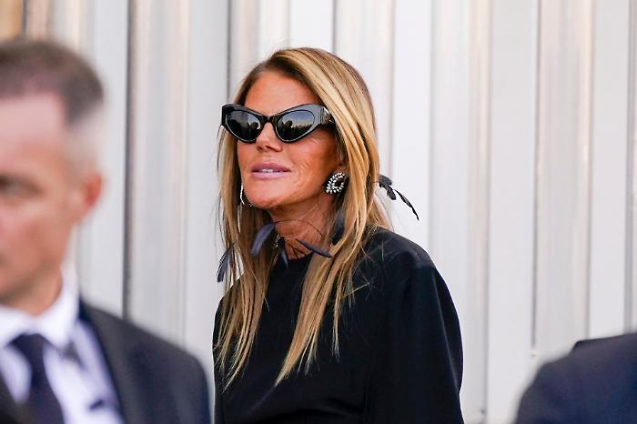 Anna Dello Russo ospite di Silvia Toffanin a Verissimo, chi è: la carriera nella moda, il matrimonio durato un solo mese e il compagno Angelo Gioia