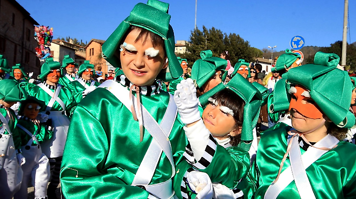 Sant'Eraclio, rinviata la sfilata dei carri di Carnevale: appuntamento a domenica 9