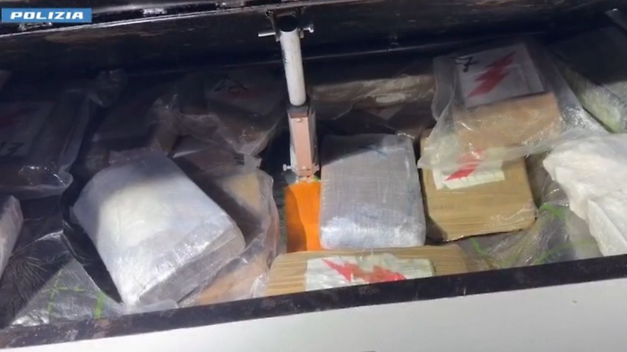 Terni, maxi sequestro di cocaina: due arresti e circa 6 milioni di euro di droga confiscati 