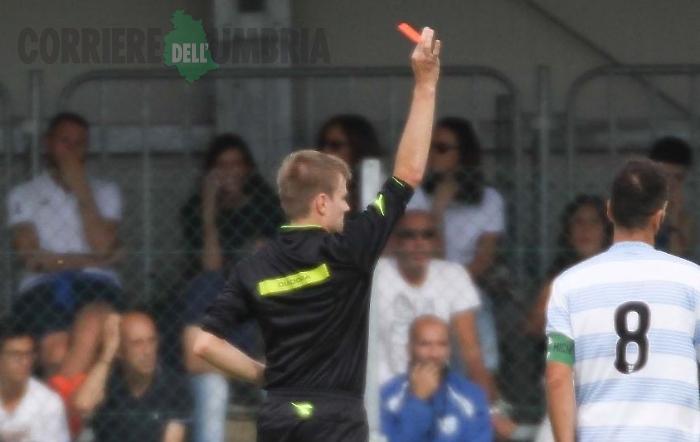 Pugno al volto e arbitro in ospedale: giovane squalificato 4 anni e mezzo