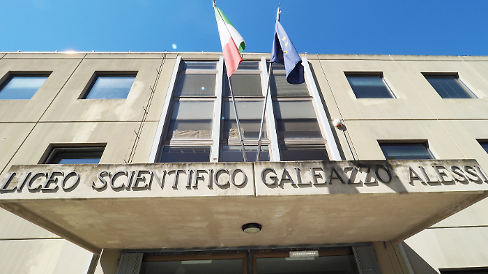 Altro caso di scabbia nella scuola: scatta la profilassi al liceo Alessi