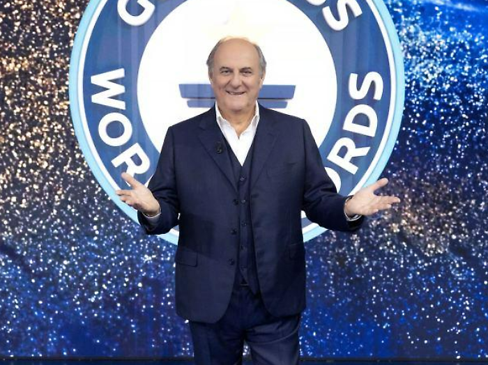 Lo show dei record stasera in tv mercoledì 12 marzo su Canale 5: anticipazioni e prove più incredibili del programma con Gerry Scotti