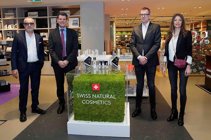 Arriva in Italia con Kenzai Cosmetics la crema anti-age contro la luce blu del cellulare