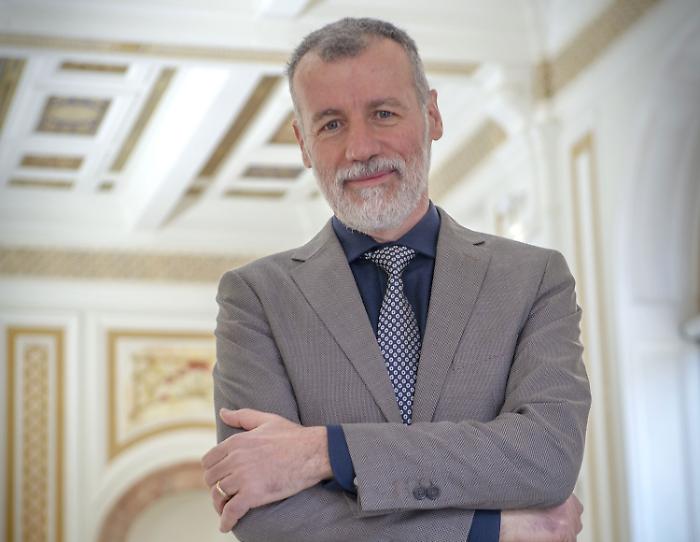 "Io sono una persona per bene": il presidente Sauro Pellerucci consegna il riconoscimento a Mogol