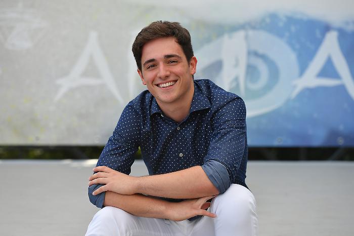 Tommaso Cassissa a La volta buona, chi è il comico da milioni di followers sui social: gli inizi, l'amicizia con Olly e la vita privata