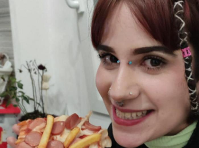 Aurora Bellini, chi era la studentessa morta per un malore sul traghetto in gita scolastica: il pattinaggio, la street art e il cordoglio dell'istituto