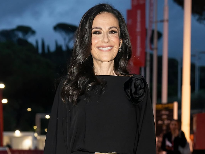 Francesca De Stefano ospite a Storie di donne al bivio, chi è: la carriera, l'amore per Santo Versace, la fondazione che porta il nome del marito