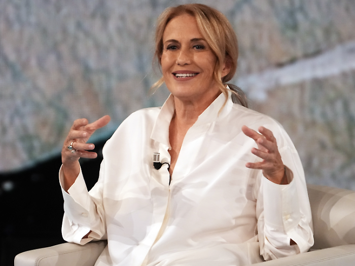 Chi è Monica Maggioni, conduttrice di Newsroom: gli esordi in rai, la carriera e la misteriosa vita privata 