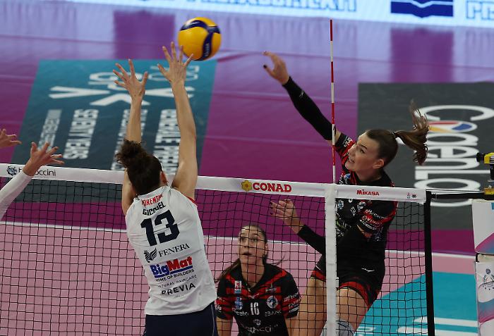 Peccato Bartoccini Mc Restauri, Chieri vince 3-0 a Perugia: Europa più lontana