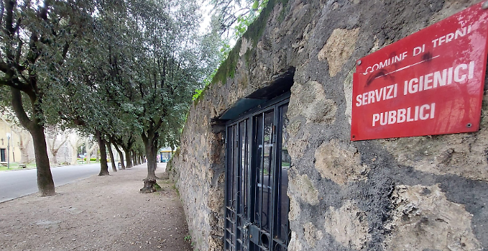 bagni chiusi avviso privati