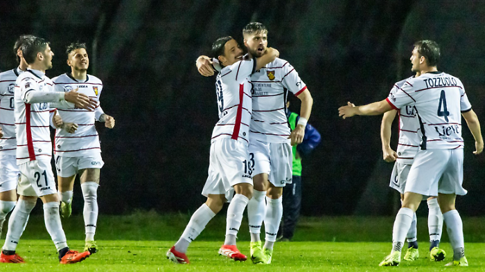 Gubbio corsaro per una vittoria da playoff: a Carpi finisce 2-0 per i rossoblù